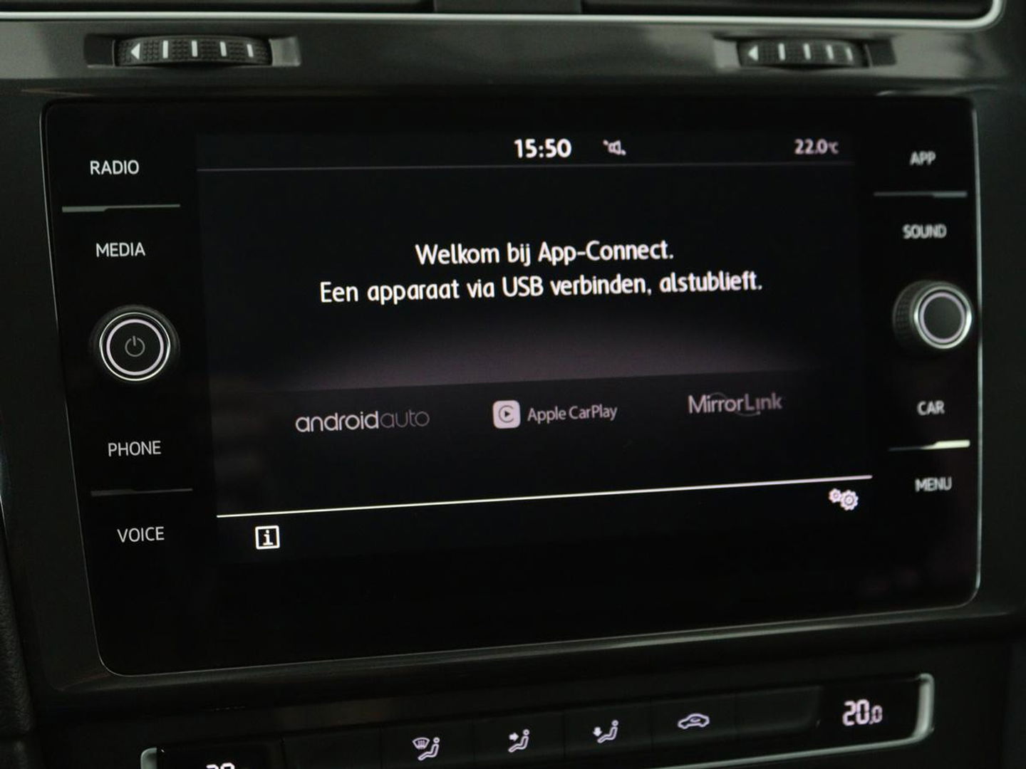 Volkswagen Golf 1.0 TSI Comfortline | Active Info Display | Carplay | Adaptive cruise | Climate control | Parkeerhulp | Bluetooth | LED