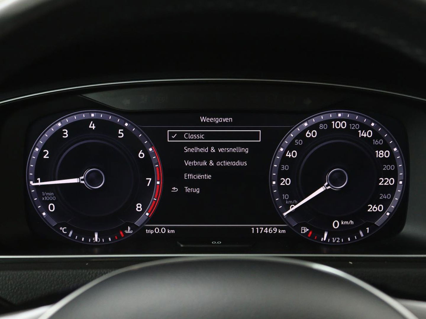 Volkswagen Golf 1.0 TSI Comfortline | Active Info Display | Carplay | Adaptive cruise | Climate control | Parkeerhulp | Bluetooth | LED