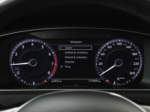 Volkswagen Golf 1.0 TSI Comfortline | Active Info Display | Carplay | Adaptive cruise | Climate control | Parkeerhulp | Bluetooth | LED