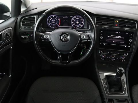 Volkswagen Golf 1.0 TSI Comfortline | Active Info Display | Carplay | Adaptive cruise | Climate control | Parkeerhulp | Bluetooth | LED