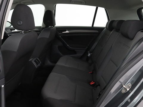 Volkswagen Golf 1.0 TSI Comfortline | Active Info Display | Carplay | Adaptive cruise | Climate control | Parkeerhulp | Bluetooth | LED