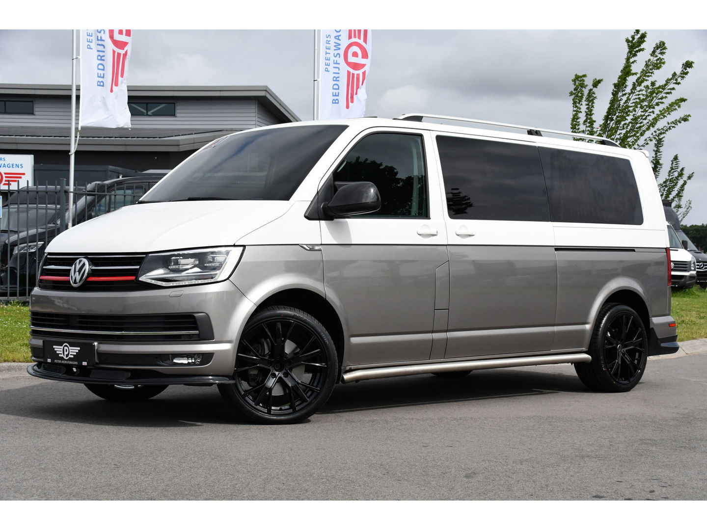Volkswagen Transporter 2.0 TDI L2H1 DC Highline Adaptieve Cruise, Camera, 204PK, Automaat, LED, Electrische deur, Leder, Uniek!