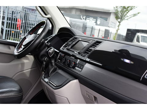 Volkswagen Transporter 2.0 TDI L2H1 DC Highline Adaptieve Cruise, Camera, 204PK, Automaat, LED, Electrische deur, Leder, Uniek!