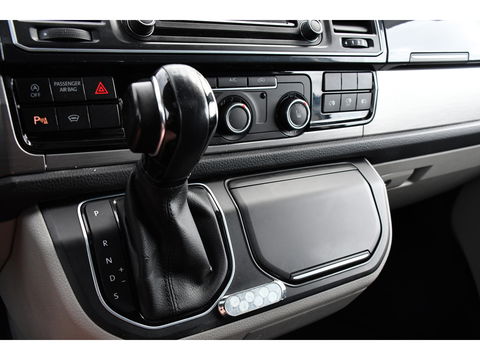 Volkswagen Transporter 2.0 TDI L2H1 DC Highline Adaptieve Cruise, Camera, 204PK, Automaat, LED, Electrische deur, Leder, Uniek!