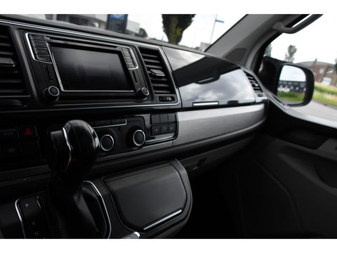 Volkswagen Transporter 2.0 TDI L2H1 DC Highline Adaptieve Cruise, Camera, 204PK, Automaat, LED, Electrische deur, Leder, Uniek!