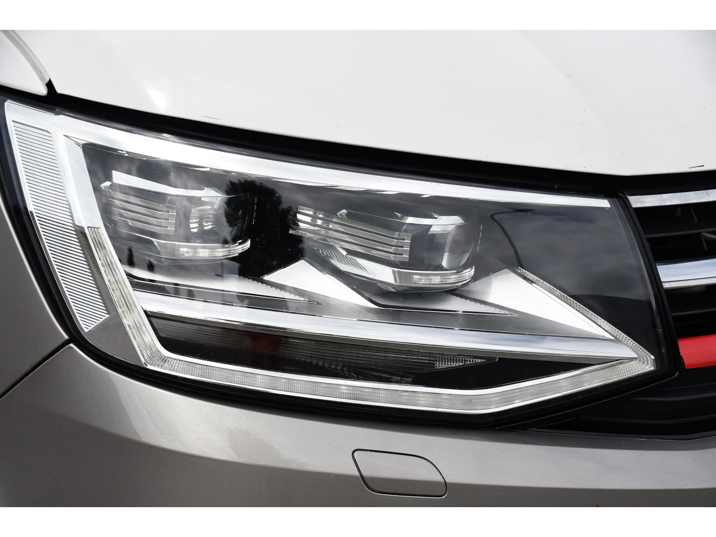 Volkswagen Transporter 2.0 TDI L2H1 DC Highline Adaptieve Cruise, Camera, 204PK, Automaat, LED, Electrische deur, Leder, Uniek!
