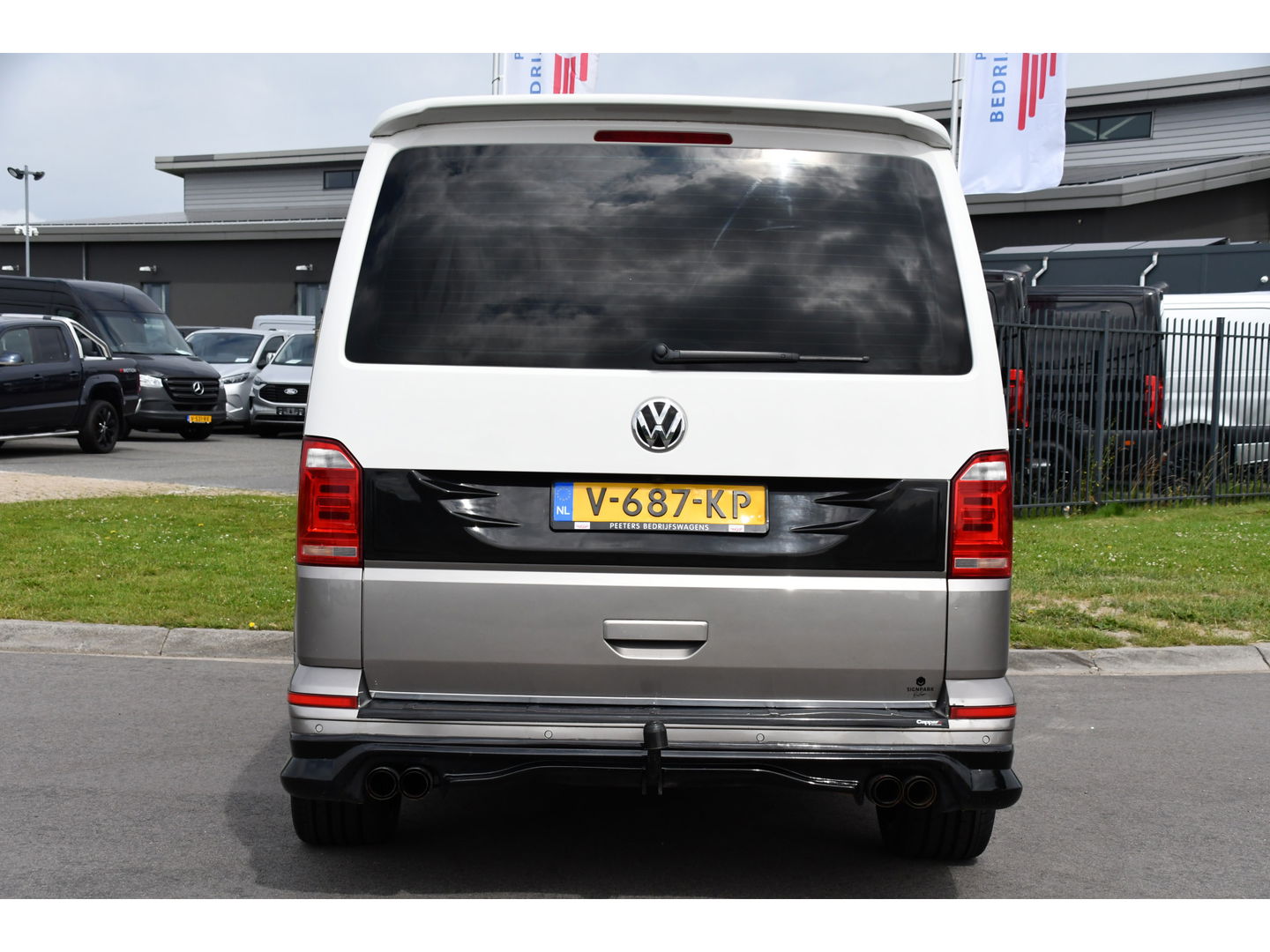 Volkswagen Transporter 2.0 TDI L2H1 DC Highline Adaptieve Cruise, Camera, 204PK, Automaat, LED, Electrische deur, Leder, Uniek!