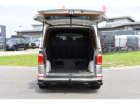 Volkswagen Transporter 2.0 TDI L2H1 DC Highline Adaptieve Cruise, Camera, 204PK, Automaat, LED, Electrische deur, Leder, Uniek!