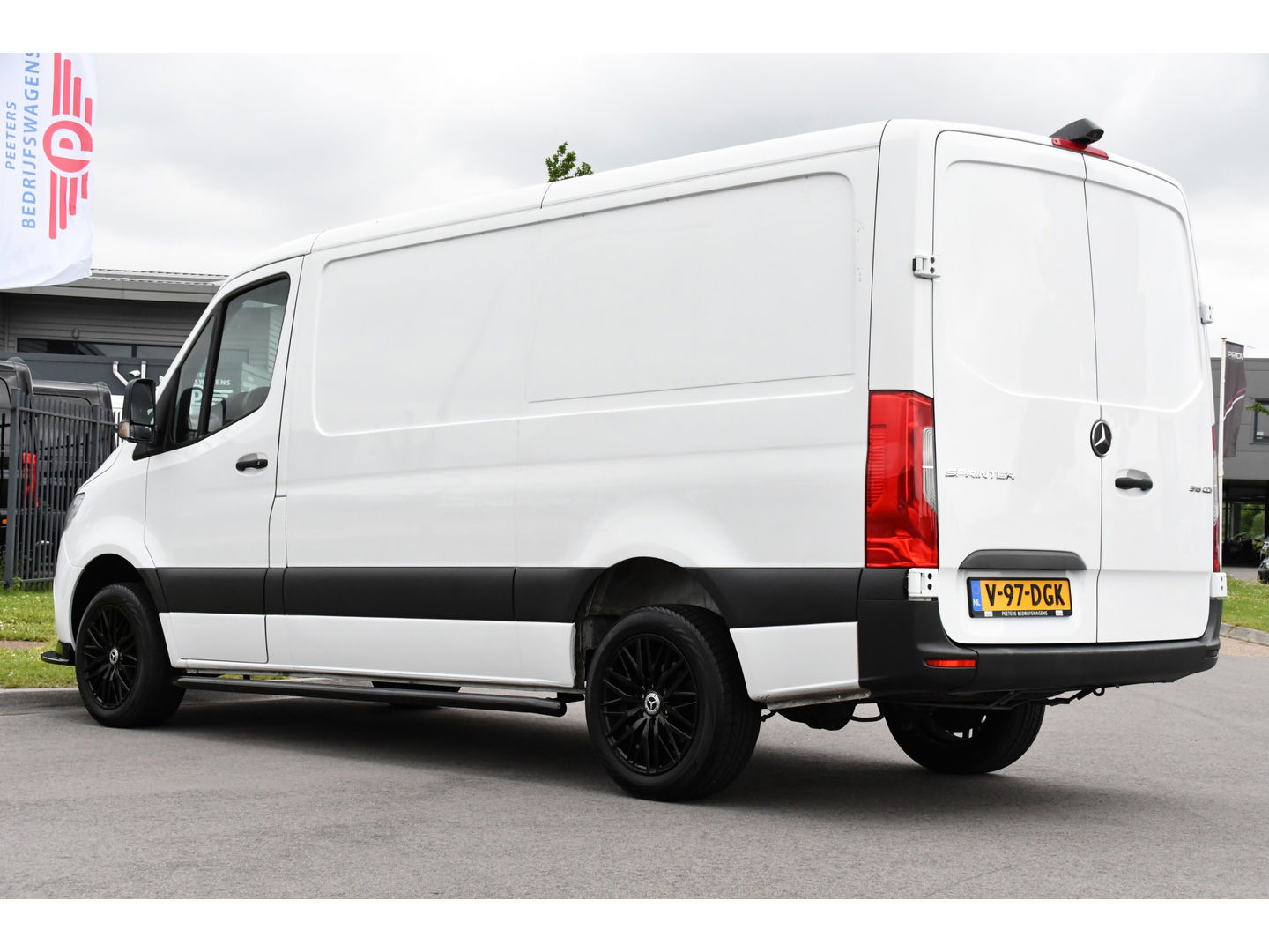 Mercedes-Benz Sprinter 316 2.2 CDI L2H1 PB Edition Camera, Cruise, Carplay, Standkachel, Automaat, Stoelverwarming, Multimedia, 164PK, Uniek!