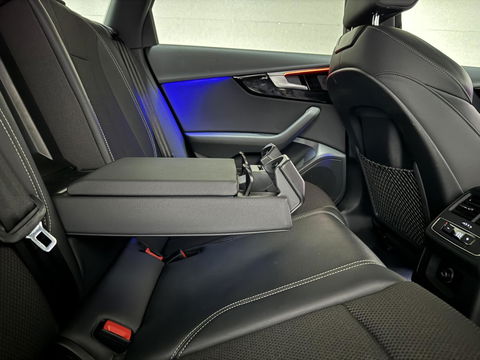 Audi A4 Avant 35 TFSI S-Line Black Edition Pano Virtual Sfeer NAP