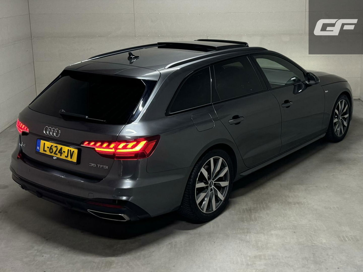 Audi A4 Avant 35 TFSI S-Line Black Edition Pano Virtual Sfeer NAP