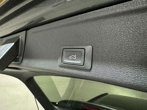Audi A4 Avant 35 TFSI S-Line Black Edition Pano Virtual Sfeer NAP