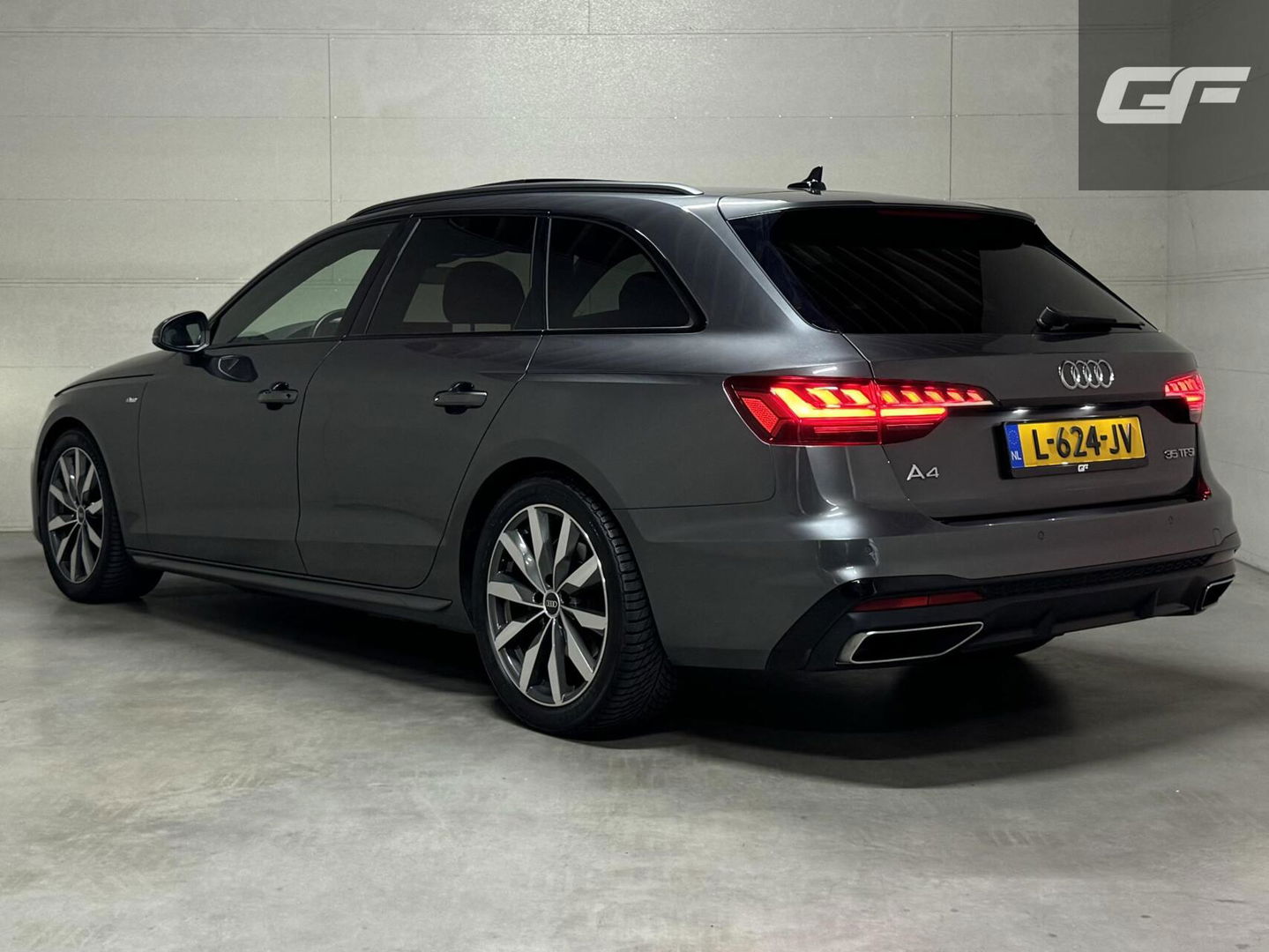 Audi A4 Avant 35 TFSI S-Line Black Edition Pano Virtual Sfeer NAP