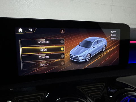 Mercedes-Benz CLA 250 e AMG Designo Matt Pano Burmester Sfeer 360° Memory ACC NAP