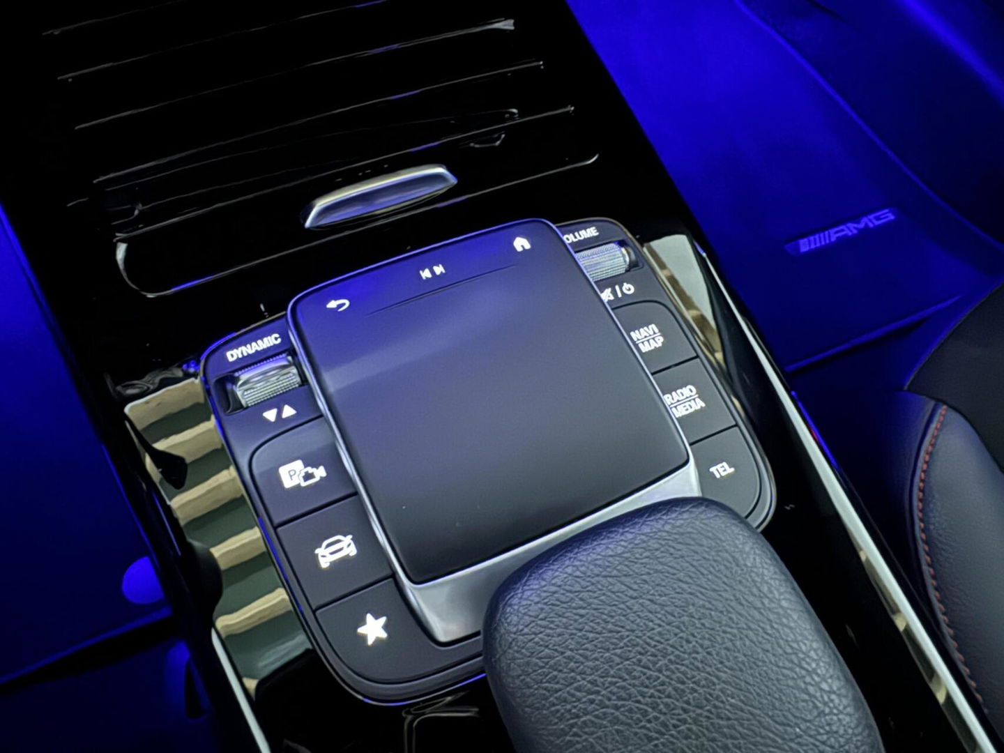 Mercedes-Benz CLA 250 e AMG Designo Matt Pano Burmester Sfeer 360° Memory ACC NAP