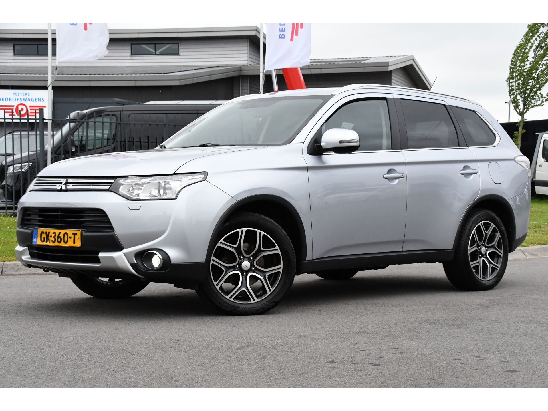 Mitsubishi Outlander 2.0 PHEV Executive Edition X-Line Cruise, Automaat, Airco, Trekhaak, 122PK, Multimedia, Uniek!