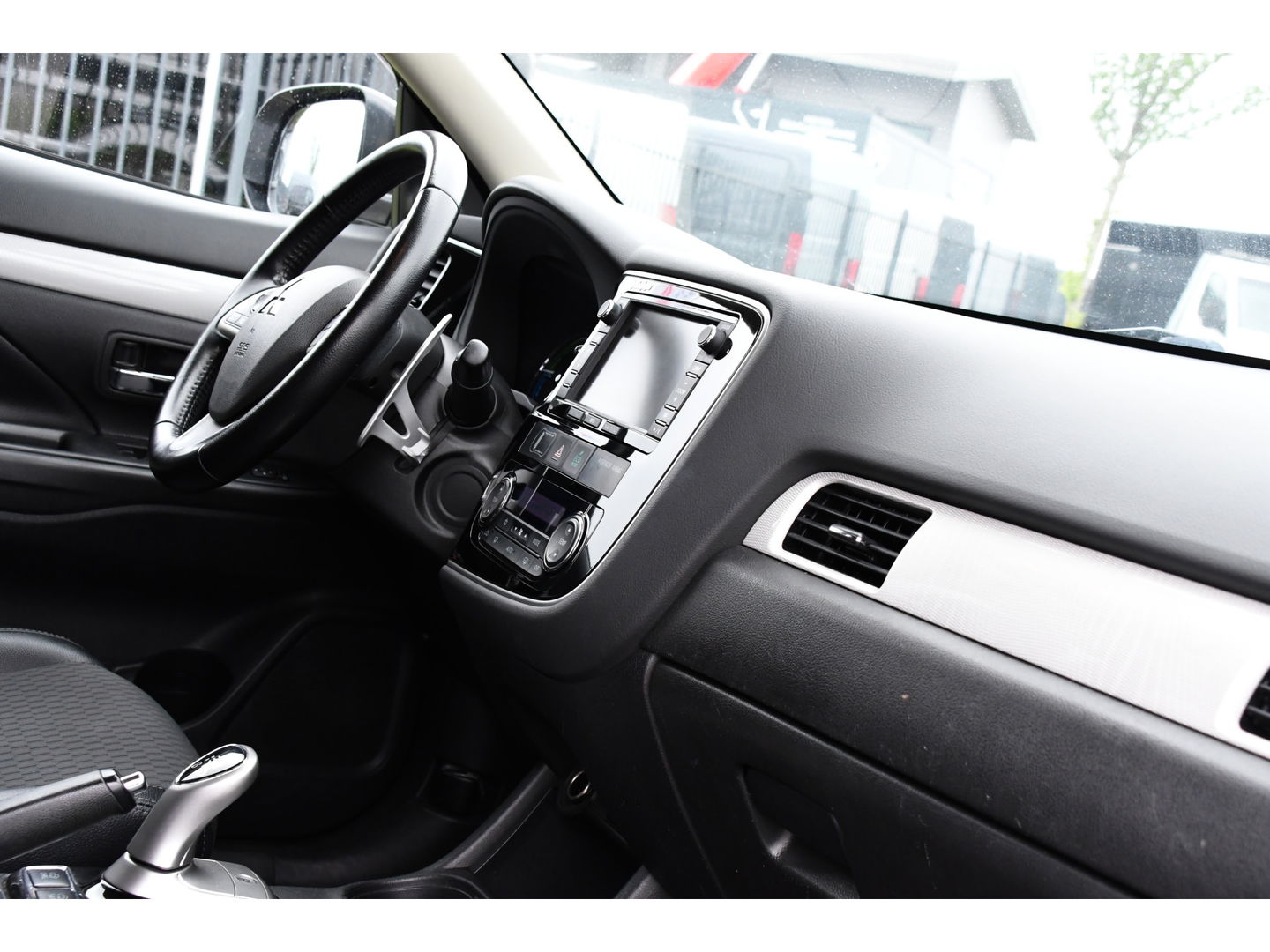 Mitsubishi Outlander 2.0 PHEV Executive Edition X-Line Cruise, Automaat, Airco, Trekhaak, 122PK, Multimedia, Uniek!