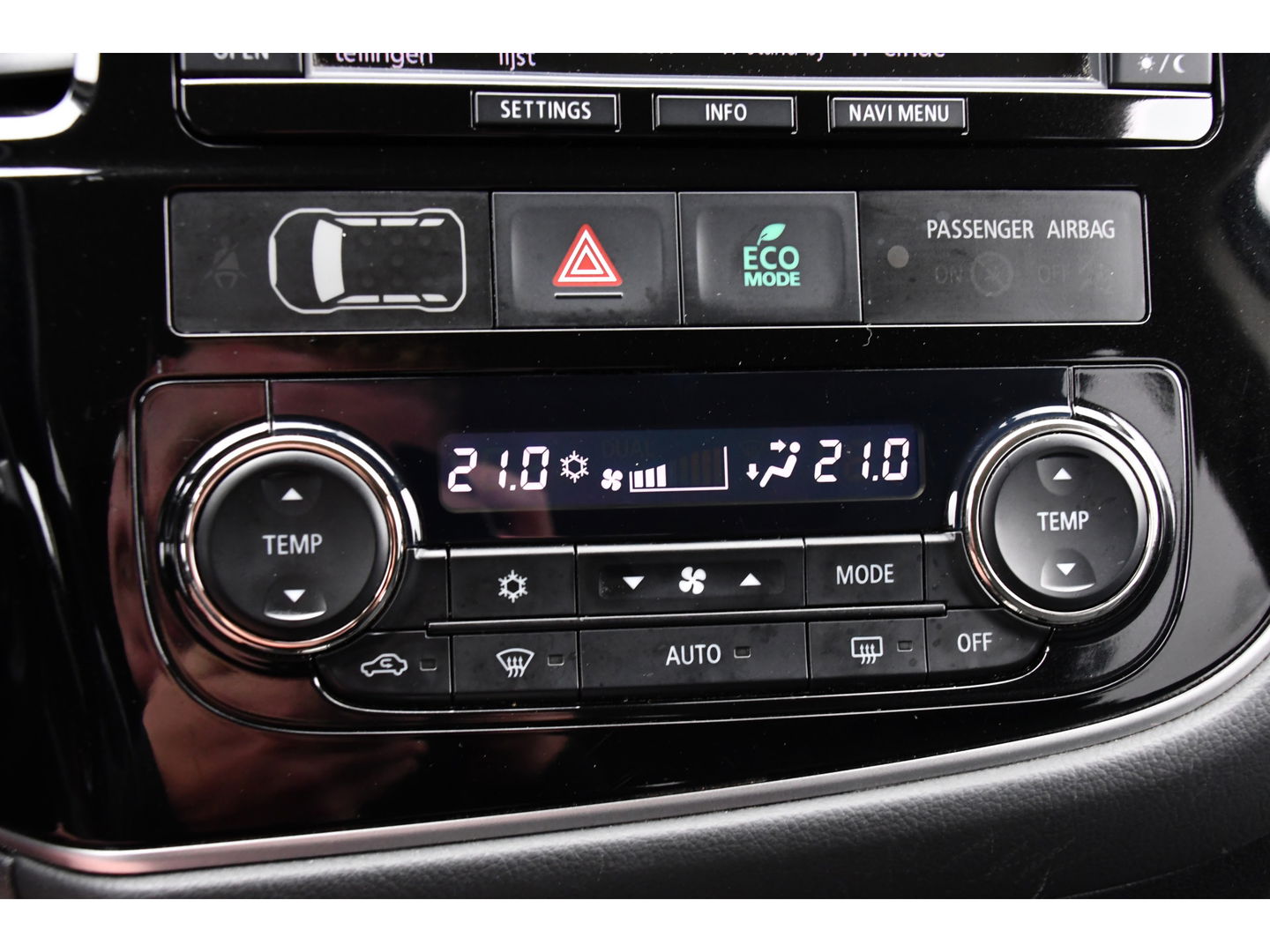 Mitsubishi Outlander 2.0 PHEV Executive Edition X-Line Cruise, Automaat, Airco, Trekhaak, 122PK, Multimedia, Uniek!