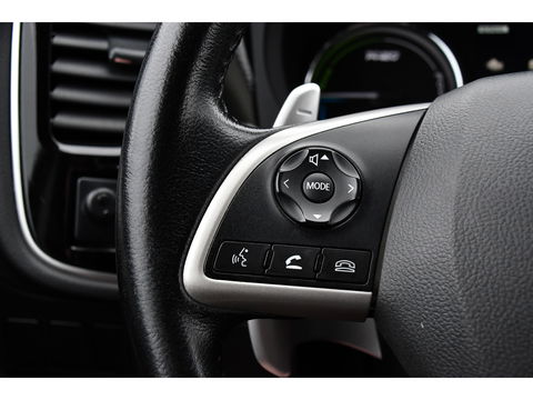Mitsubishi Outlander 2.0 PHEV Executive Edition X-Line Cruise, Automaat, Airco, Trekhaak, 122PK, Multimedia, Uniek!