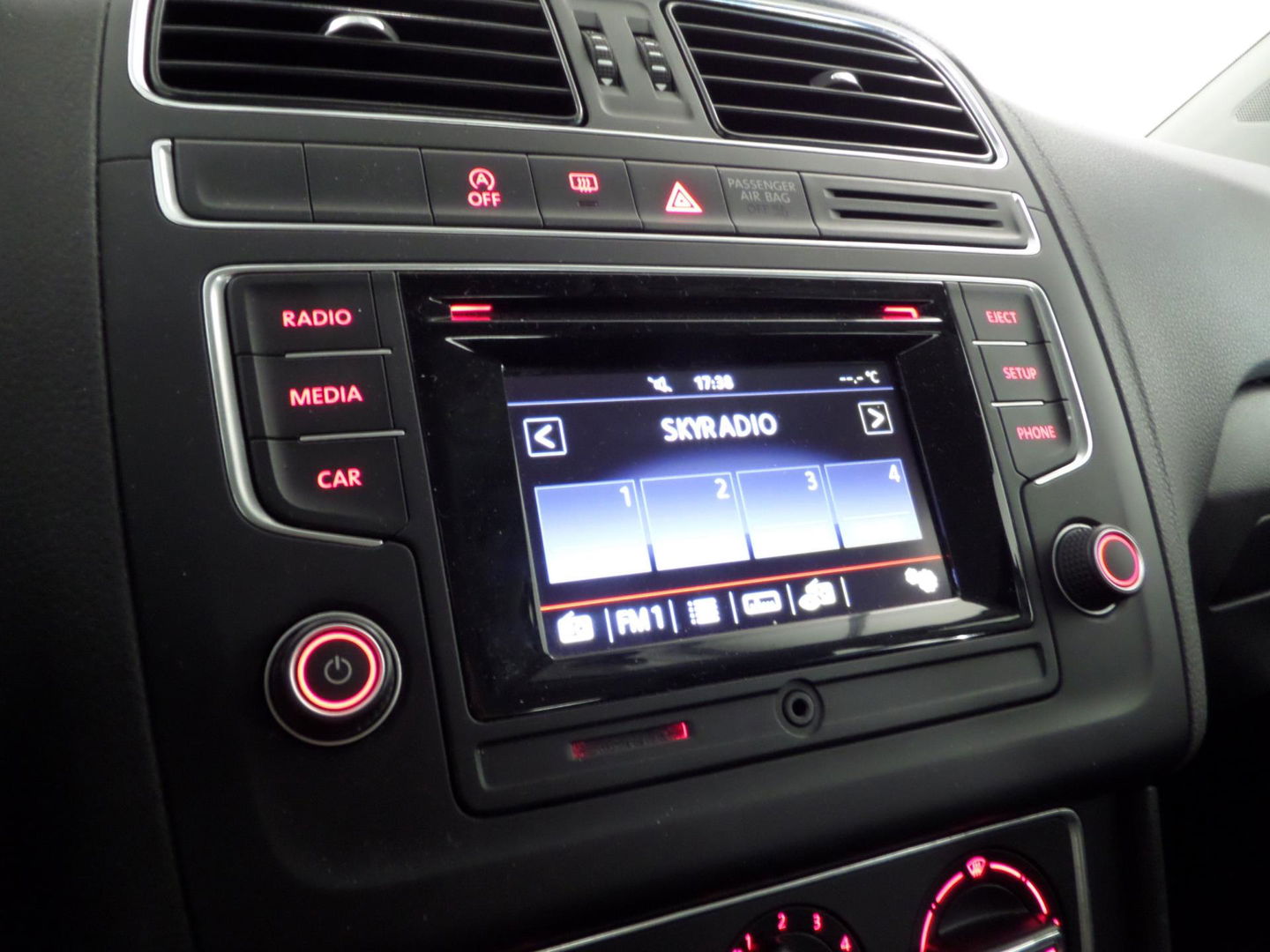 Volkswagen Polo 1.0 Comfortline Edition "Origineel NL!" Bluetooth Cruise-control 15"Velgen, van 2e eigenaar in zeer nette staat!