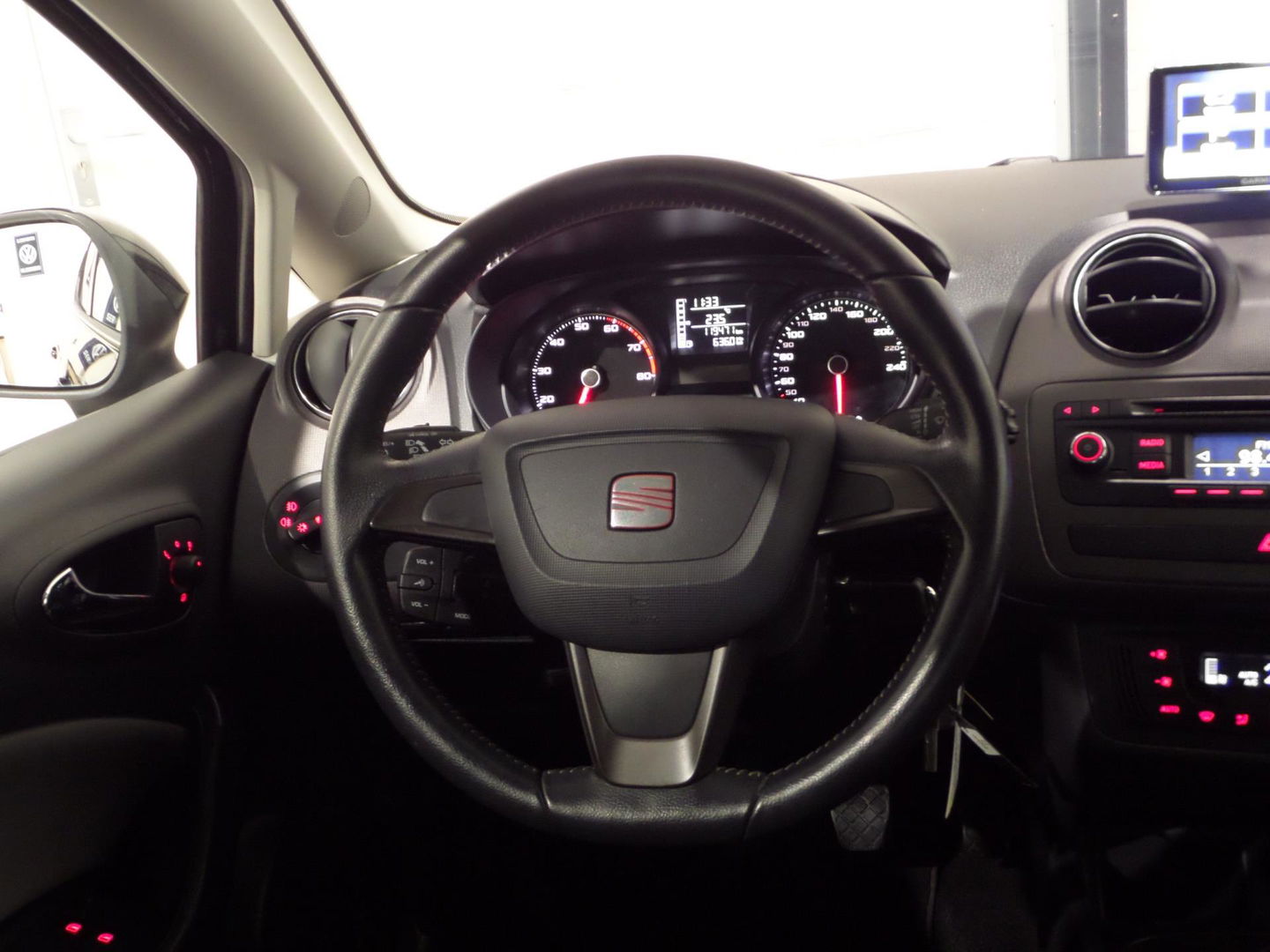 SEAT Ibiza 1.2 TSI Chill Out plus "Origineel NL!" Navigatie Bluetooth Cruise-control, van 2e eigenaar in nieuwstaat !