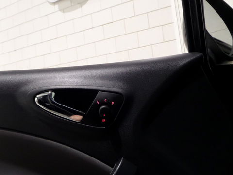 SEAT Ibiza 1.2 TSI Chill Out plus "Origineel NL!" Navigatie Bluetooth Cruise-control, van 2e eigenaar in nieuwstaat !