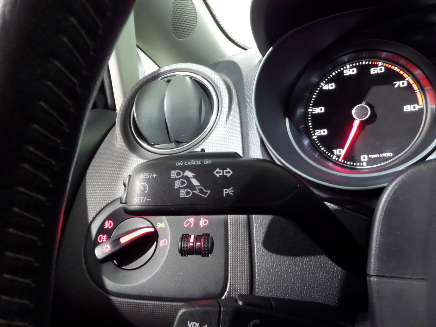 SEAT Ibiza 1.2 TSI Chill Out plus "Origineel NL!" Navigatie Bluetooth Cruise-control, van 2e eigenaar in nieuwstaat !