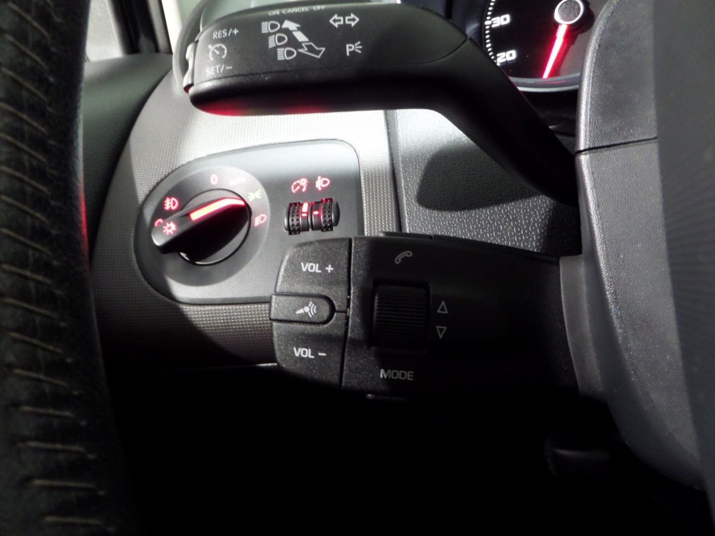 SEAT Ibiza 1.2 TSI Chill Out plus "Origineel NL!" Navigatie Bluetooth Cruise-control, van 2e eigenaar in nieuwstaat !