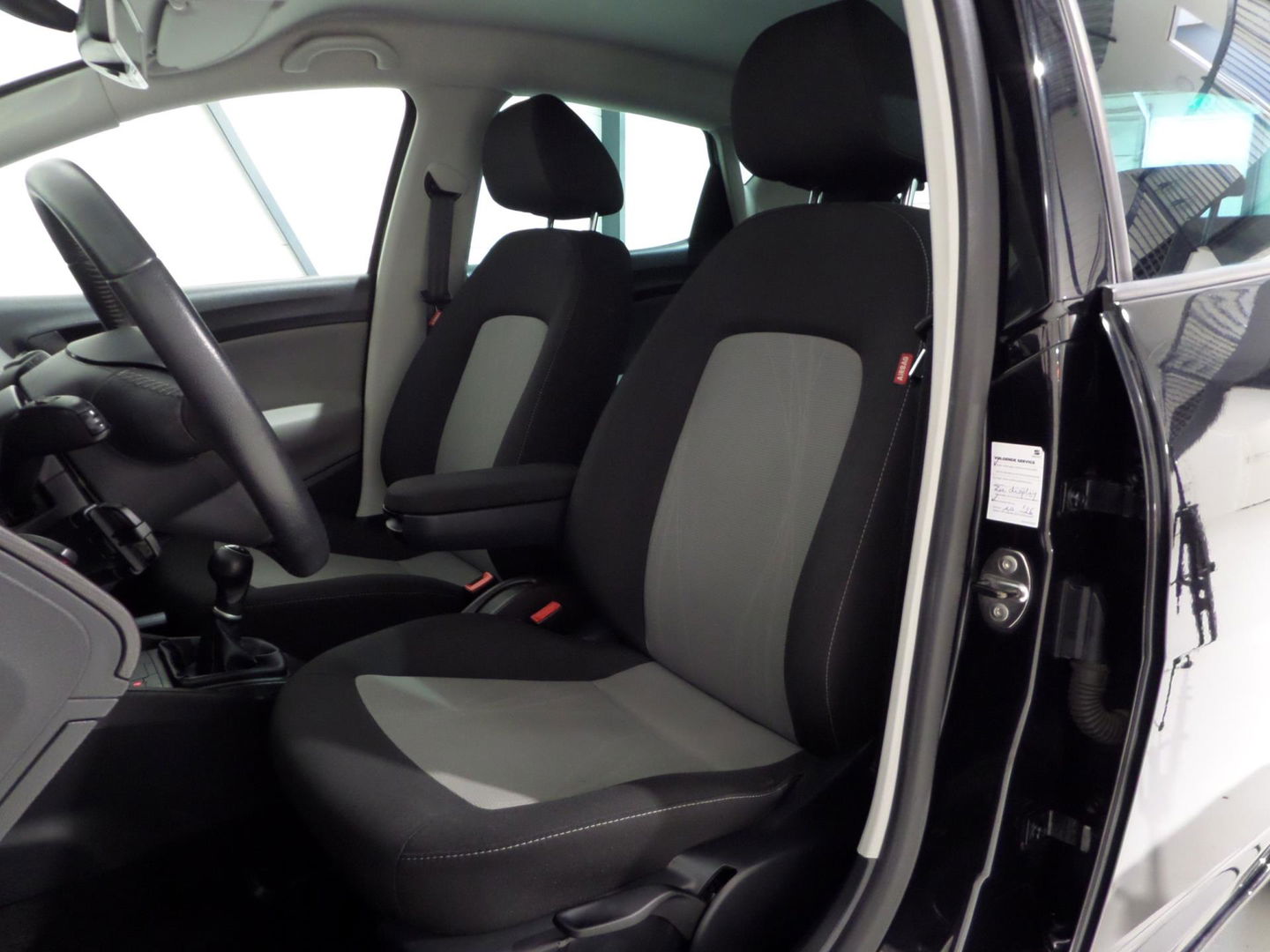 SEAT Ibiza 1.2 TSI Chill Out plus "Origineel NL!" Navigatie Bluetooth Cruise-control, van 2e eigenaar in nieuwstaat !