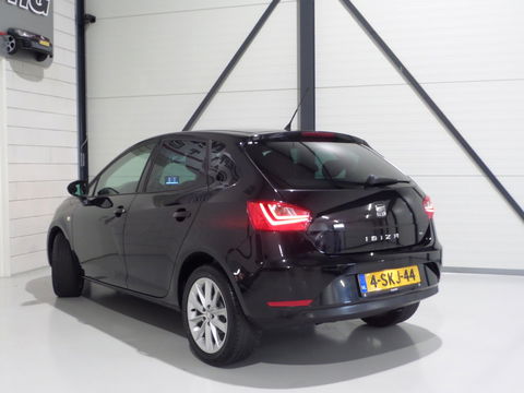 SEAT Ibiza 1.2 TSI Chill Out plus "Origineel NL!" Navigatie Bluetooth Cruise-control, van 2e eigenaar in nieuwstaat !