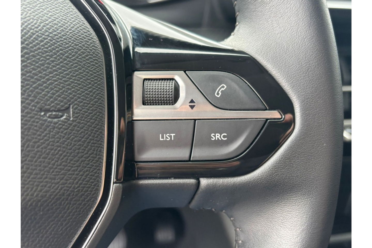 Peugeot 208 1.2 PT ACTIVE PACK AIRCO CRUISE NAVI PDC LMV