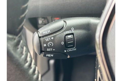 Peugeot 208 1.2 PURETECH ACTIVE NAVI LMV PDC AIRCO