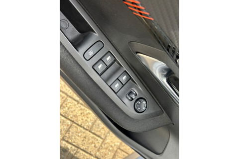 Peugeot 208 1.2 PURETECH ACTIVE NAVI LMV PDC AIRCO