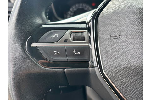 Peugeot 208 1.2 PURETECH ACTIVE NAVI LMV PDC AIRCO