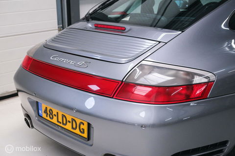 Porsche 911 3.6 Coupé Carrera 4S
