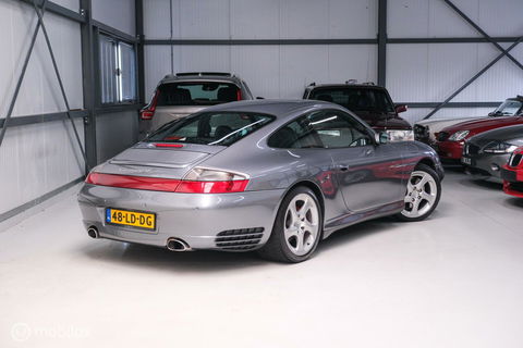 Porsche 911 3.6 Coupé Carrera 4S