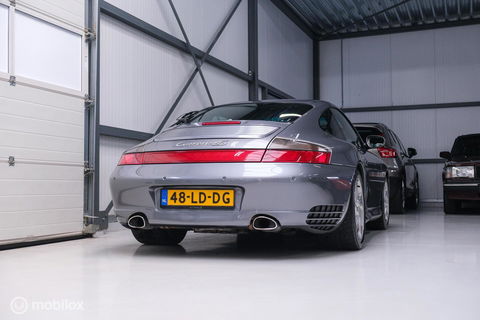 Porsche 911 3.6 Coupé Carrera 4S