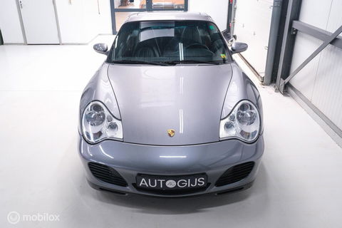 Porsche 911 3.6 Coupé Carrera 4S