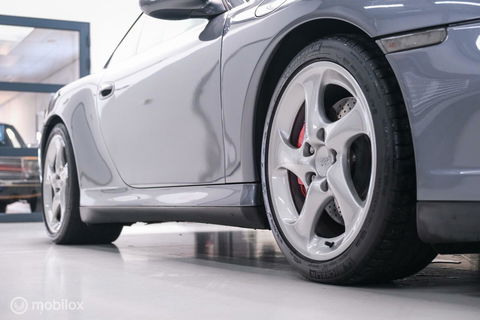 Porsche 911 3.6 Coupé Carrera 4S