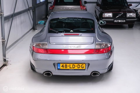 Porsche 911 3.6 Coupé Carrera 4S