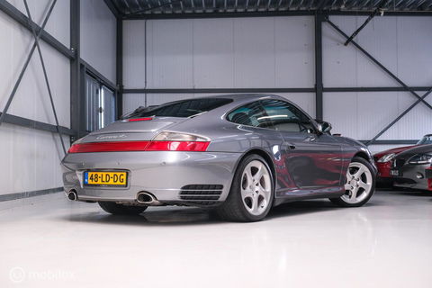 Porsche 911 3.6 Coupé Carrera 4S