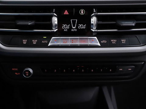 BMW 1 Serie 118i Sport Black Edition Navi Cruise CarPlay NAP