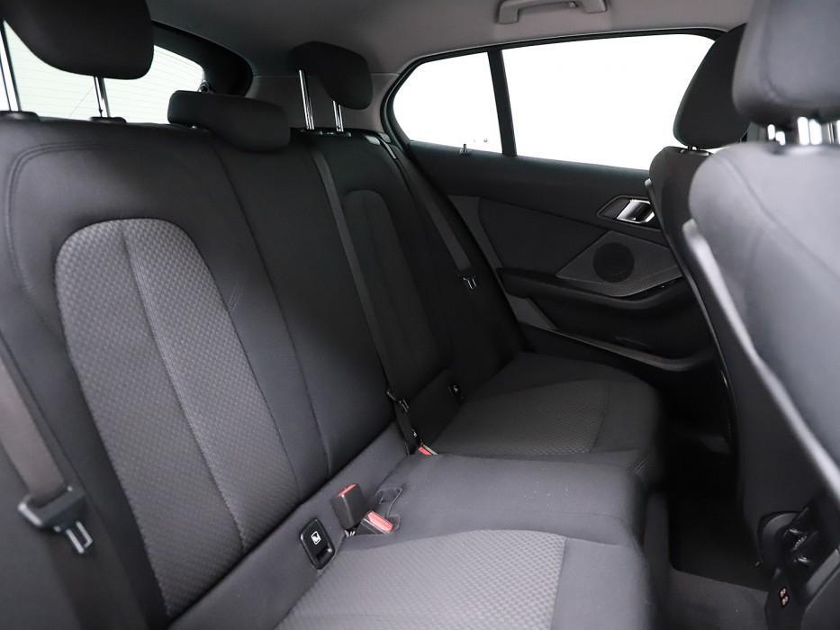 BMW 1 Serie 118i Sport Black Edition Navi Cruise CarPlay NAP