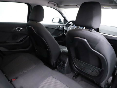 BMW 1 Serie 118i Sport Black Edition Navi Cruise CarPlay NAP