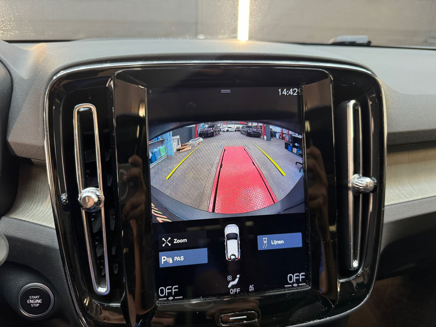 Volvo XC40 2.0 T4 Pano|Harman/Kardon|Memory|ACC|Keyless|Lane