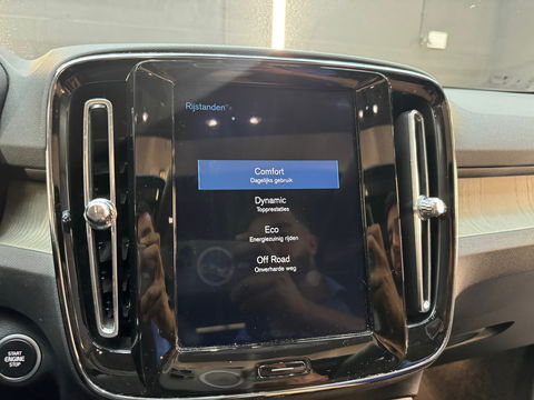Volvo XC40 2.0 T4 Pano|Harman/Kardon|Memory|ACC|Keyless|Lane