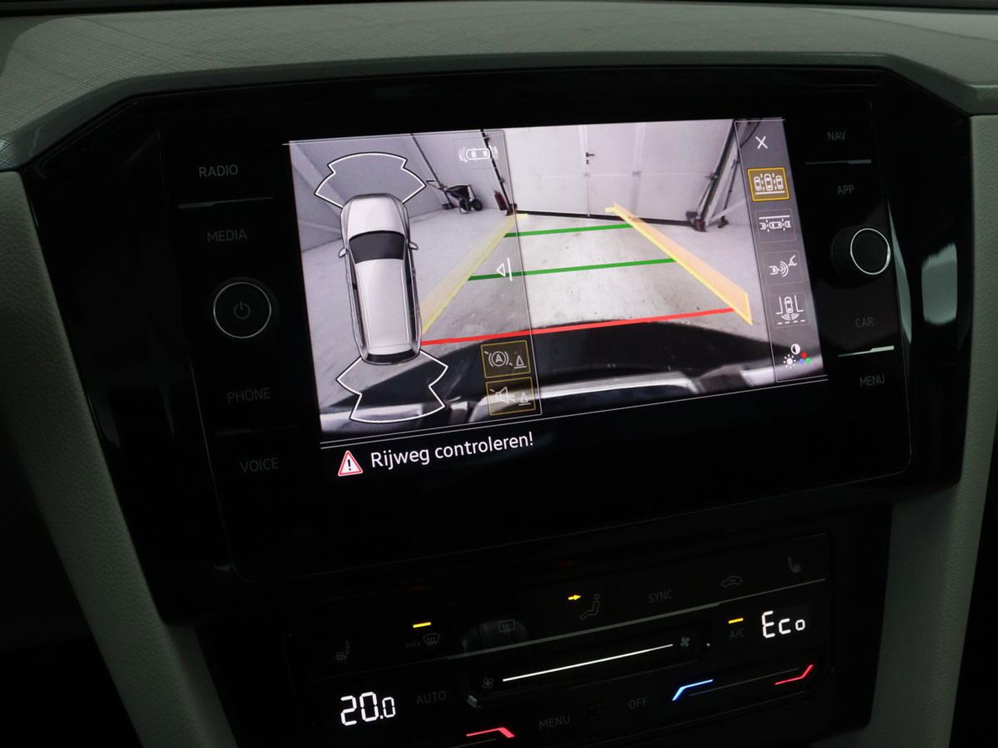 Volkswagen Passat 1.4 TSI GTE | Panoramadak | Stoelverwarming | Leder/Alcantara | Camera | Carplay | Adaptive cruise | Matrix LED | Massage | Navigatie