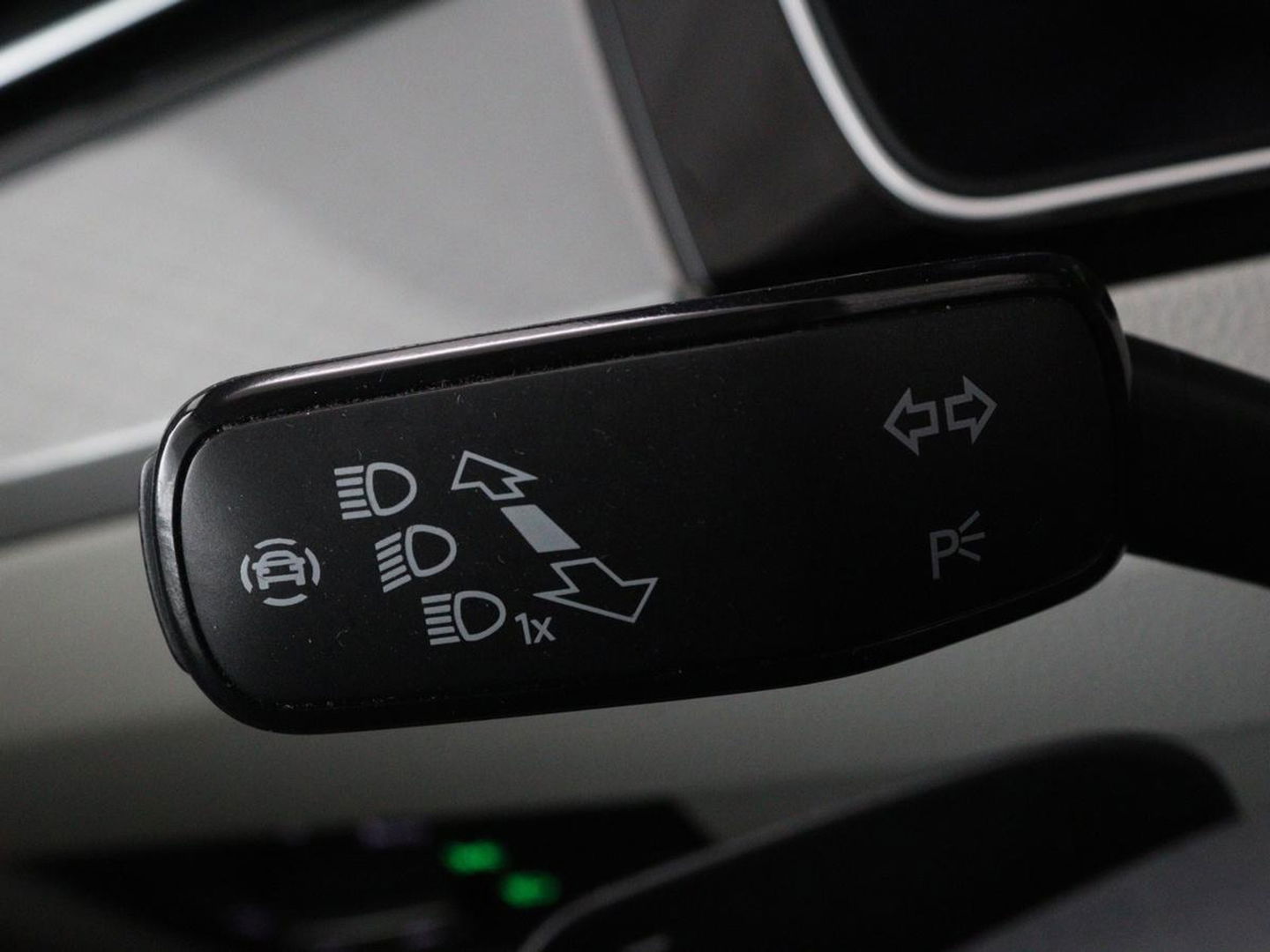 Volkswagen Passat 1.4 TSI GTE | Panoramadak | Stoelverwarming | Leder/Alcantara | Camera | Carplay | Adaptive cruise | Matrix LED | Massage | Navigatie