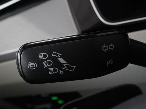 Volkswagen Passat 1.4 TSI GTE | Panoramadak | Stoelverwarming | Leder/Alcantara | Camera | Carplay | Adaptive cruise | Matrix LED | Massage | Navigatie