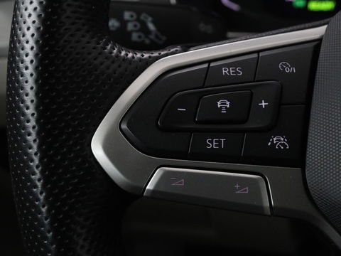 Volkswagen Passat 1.4 TSI GTE | Panoramadak | Stoelverwarming | Leder/Alcantara | Camera | Carplay | Adaptive cruise | Matrix LED | Massage | Navigatie